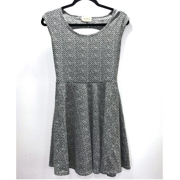 OpenBack dress - Picture 1 of 3